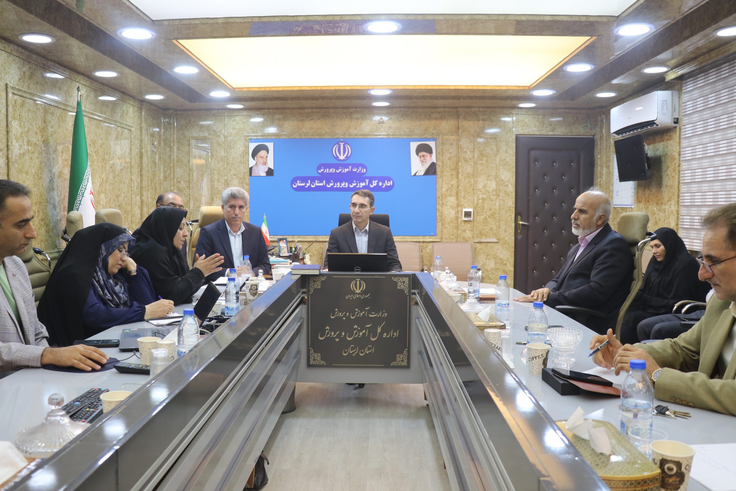 گزارش عملکردکارگروه های ۷ گانه پروژه مهر روی میز مدیر کل / فردا مانور بازگشایی مدارس