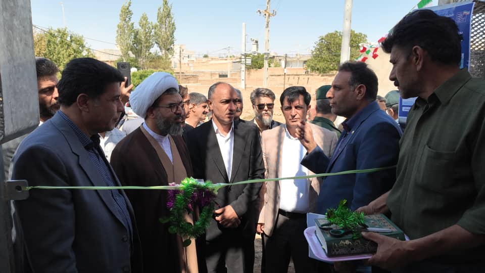 همزمان با هفته دولت ، ۱۲ طرح ارتباطی و مخابراتی در شهرستان الیگودرز افتتاح و مورد بهره برداری قرار گرفت