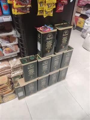 کشف ۶۰ لیتر روغن زیتون تقلبی در لرستان