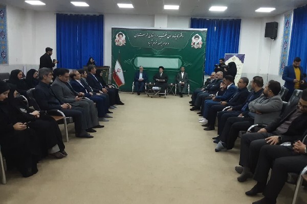 نماینده ولی‌فقیه در لرستان در معیت وزیر ارشاد اسلامی مطرح کرد:حذف معاونت قرآنی اتفاق خوبی نبود